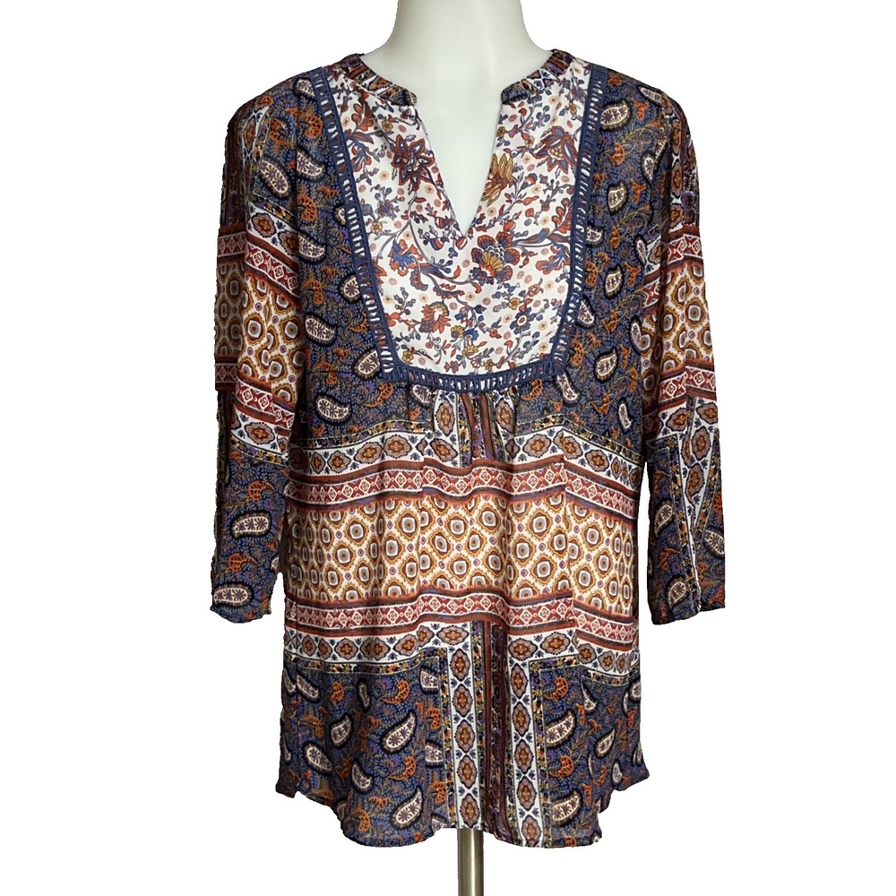 Fig and Flower Mixed Floral Patchwork Blouse M 3/4 Roll Tab Sleeve Tunic V-Neck